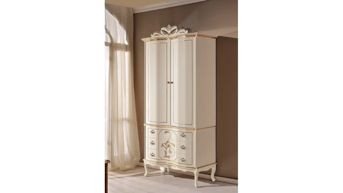 Armadio con ante battenti in legno laccato e intarsiato con decori in foglia oro Classic 122 EM23 di Tarocco Vaccari