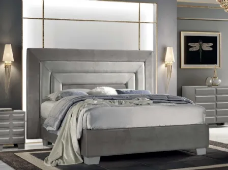 Letto in pelle con testiera imponente Rigoletto di Stilfar Italia