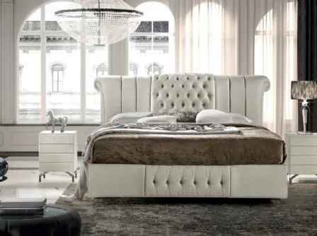 Letto in pelle con testiera Veneziana di Stilfar