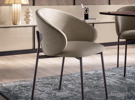 Sedia imbottita Calla di Scavolini