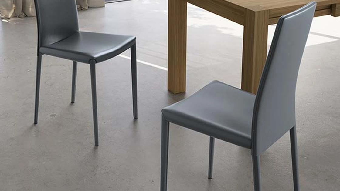 Sedia impilabile Kitty di Stones