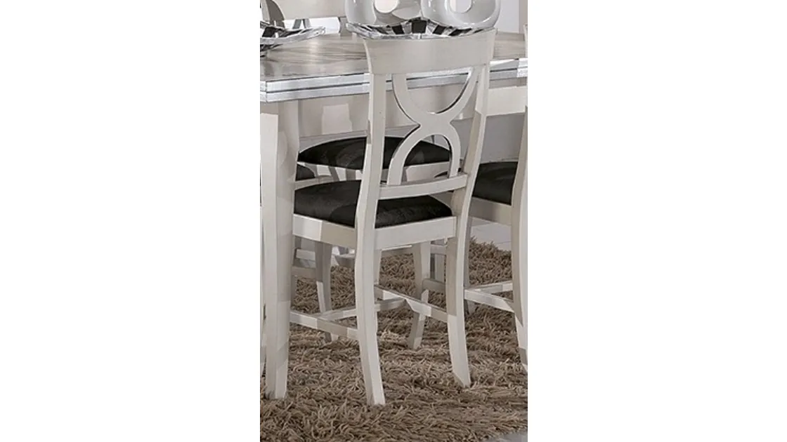 Sedia in legno laccato bianco con fondino in tessuto imbottito Princess 1700 B di Tarocco Vaccari