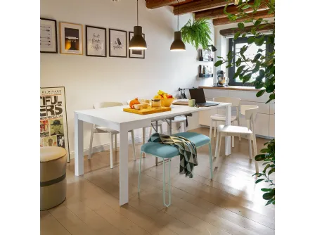 Consolle aperta Eminence allungabile con piano in nobilitato bianco e base in faggio bianco Eminence di Connubia