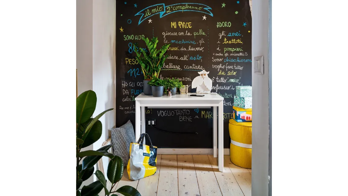 Consolle in nobilitato bianco e base in faggio bianco Eminence allungabile chiusa di Connubia