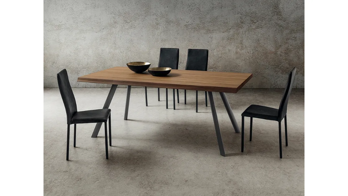 Tavolo Nicola in legno di La Primavera