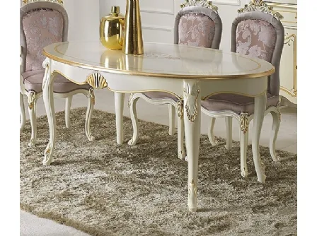 Tavolo ovale allungabile in legno laccato con intarsi in foglia oro Passioni 5487 TR10 di Tarocco Vaccari