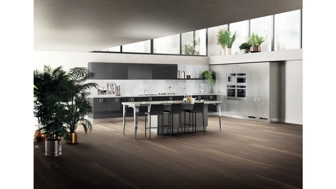 Cucina Classica Exclusiva 09 in laccato lucido Grigio Ferro di Scavolini